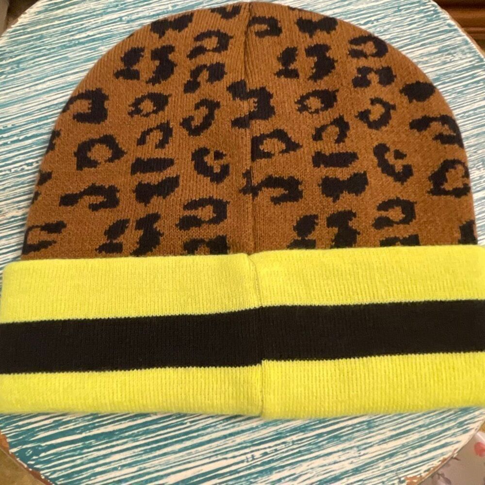 David And Young Women’s Winter Beanie Hat